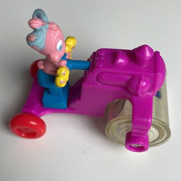 Vintage 1992 Tiny Toon Adventures Sweetie Bird Warner Bros Burger King Push Toy - Picture 6 of 10